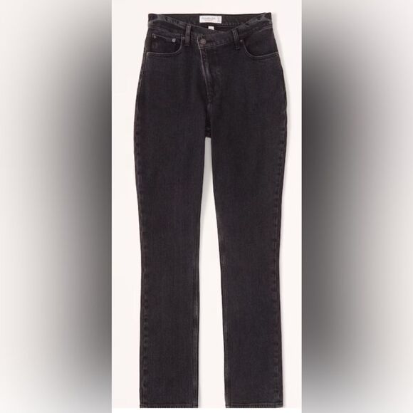 Abercrombie & Fitch Denim - Abercrombie & Fitch Curve Love Ultra High Rise 90s Slim Straight Jean Black 4